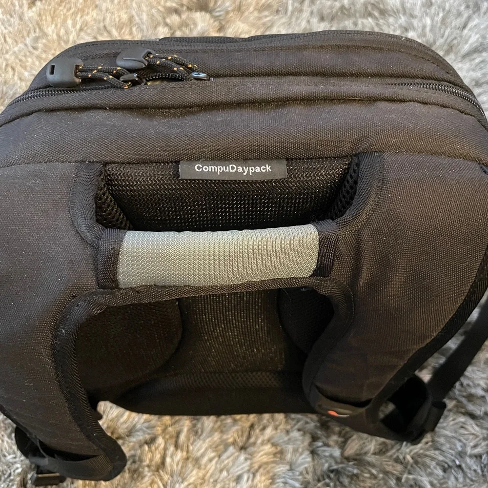 Lowepro CompuDaypack Camera + Laptop backpack